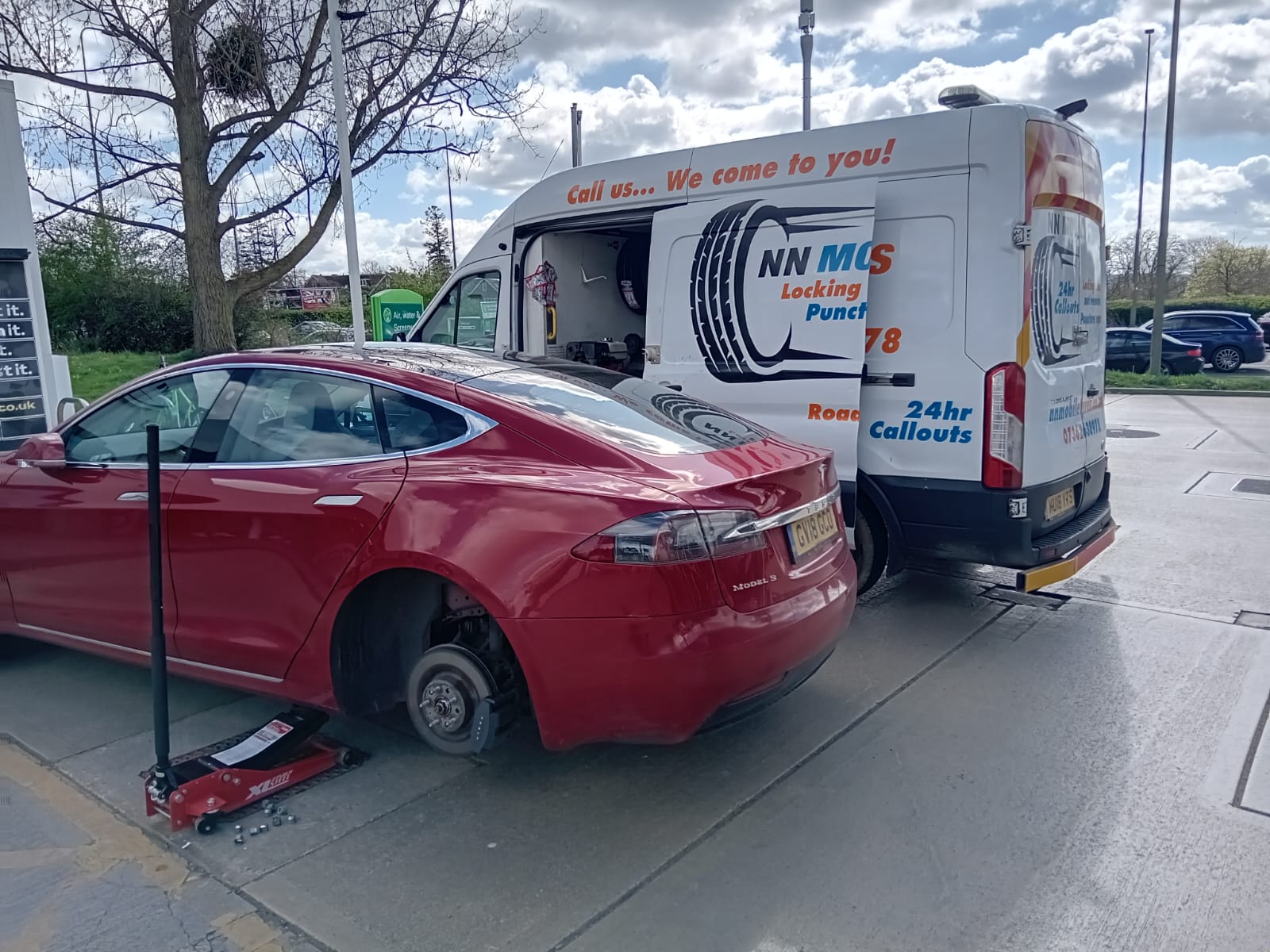 NN Mobile Tyres work photo 37
